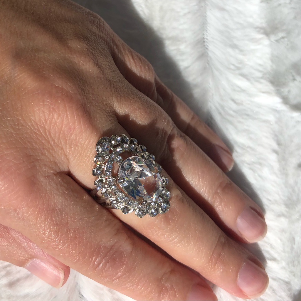 Super Fun Eye Catching Ring With Sparkle